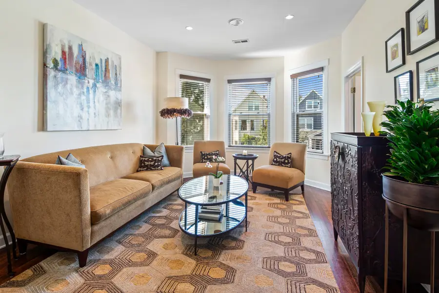 5147 N Claremont Avenue, Chicago, IL 60625 - Image #3