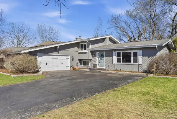 30 Coventry Cove Court, Lake Villa, IL 60046