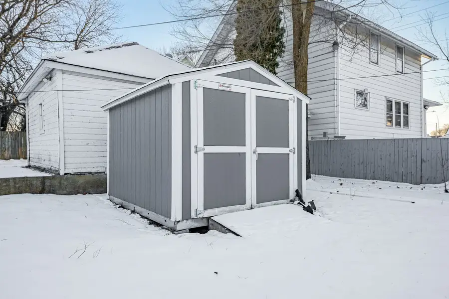 1607 7th Avenue, Rockford, IL 61104 - #3