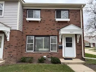 507 Washington Square #19, Wood Dale, IL 60191