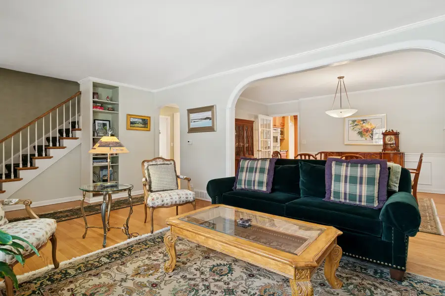 2732 Lincolnwood Drive, Evanston, IL 60201 - #2