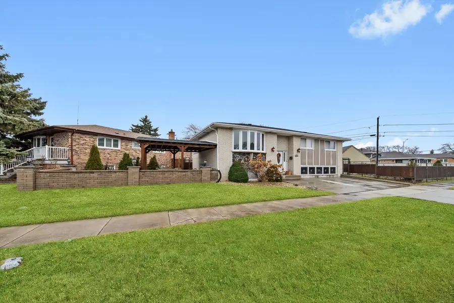 Address Withheld By Seller, Burbank, IL 60459 - Image #2