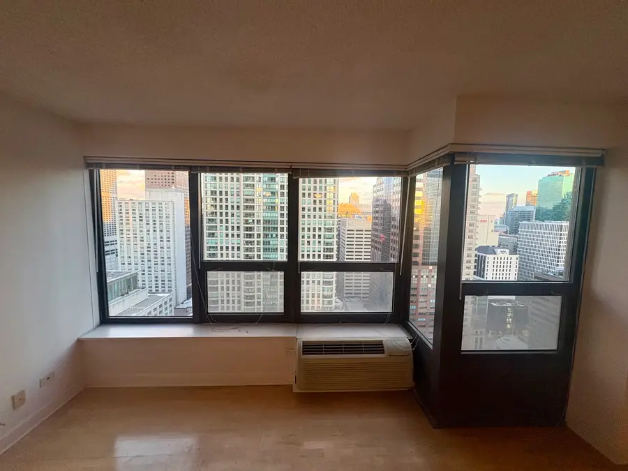 30 E Huron Street #3601, Chicago, IL 60611 - Image #3