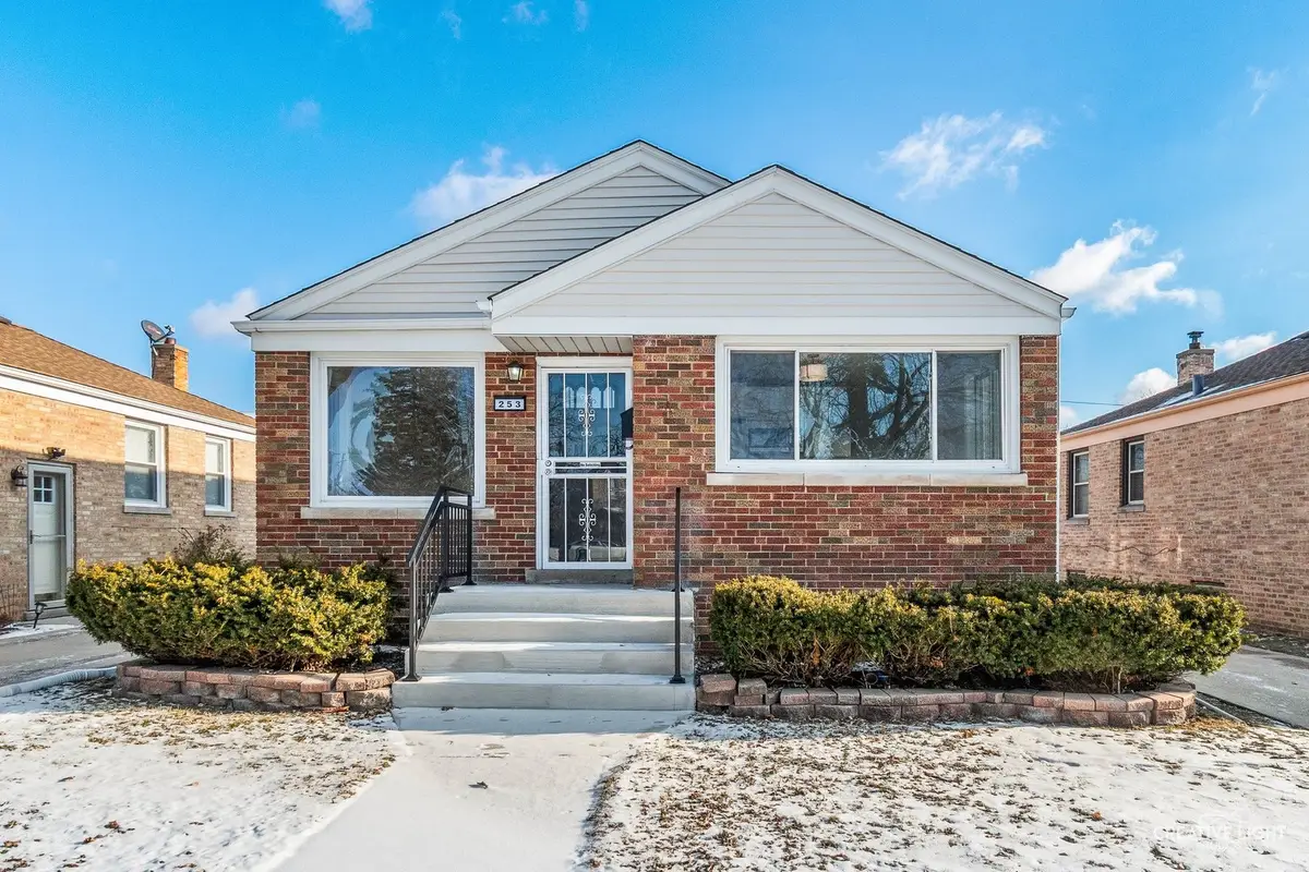 253 Park Court, Bellwood, IL 60104 - Image #1