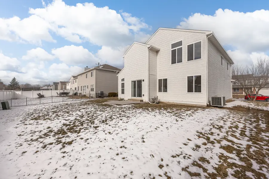 631 Kingsbrooke Crossing, Bolingbrook, IL 60440 - Image #2