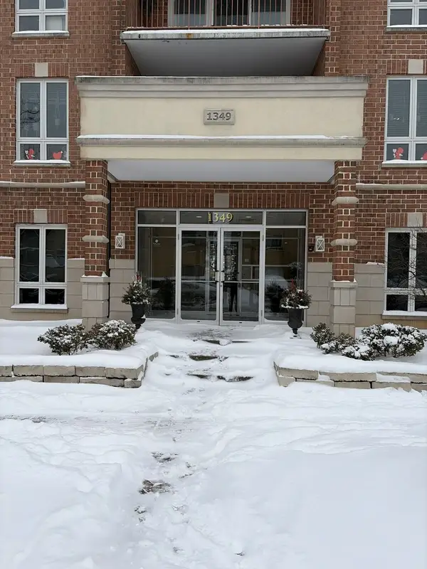 1349 E Washington Street #404, Des Plaines, IL 60016