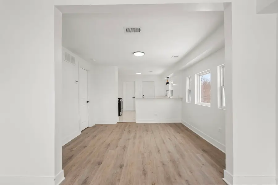 9319 S Merrill Avenue, Chicago, IL 60617 - Image #2