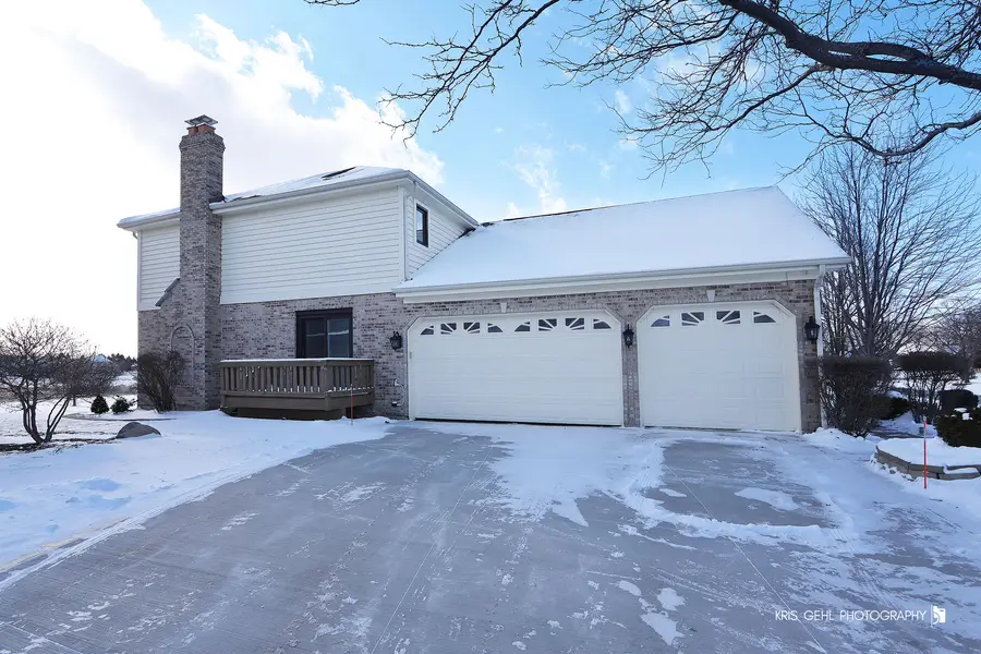 9313 Loch Glen Drive, Lakewood, IL 60014 - Image #2
