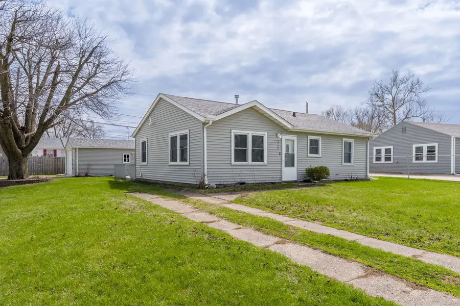 2503 W 70th Street, Davenport, IA 52806 - #2