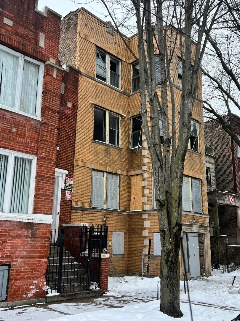 3827 W Fillmore Street, Chicago, IL 60624 - #1