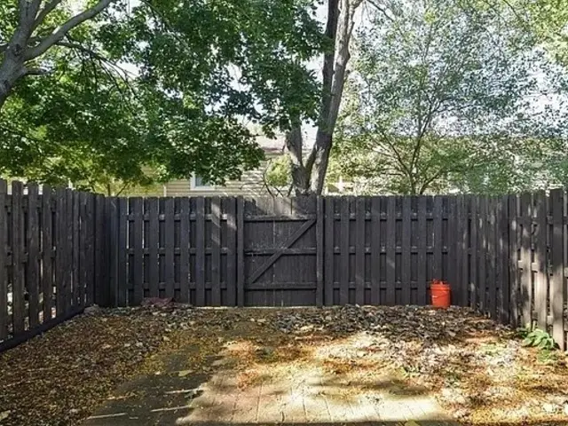 1986 Brighton Lane, Hoffman Estates, IL 60169 - Image #2