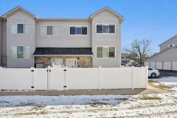 351 Park Ridge Lane #D, Aurora, IL 60504