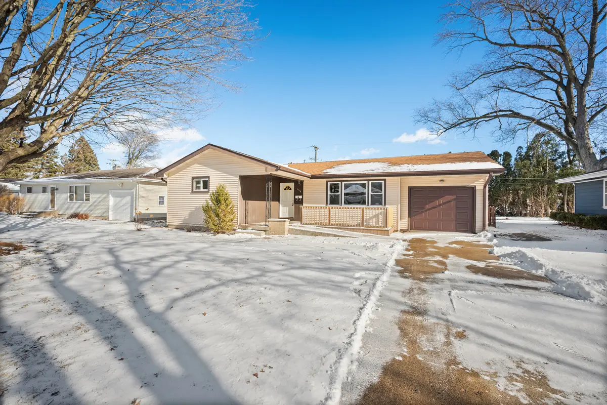 1118 Holmes Place, Dekalb, IL 60115 - Image #1