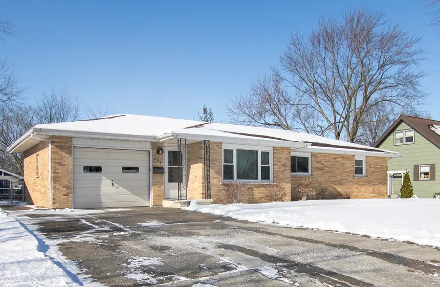 609 Ivy Lane, Bradley, IL 60915 - Image #2