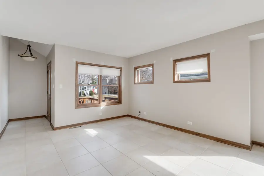 140 N Elroy Avenue, Bartlett, IL 60103 - #3