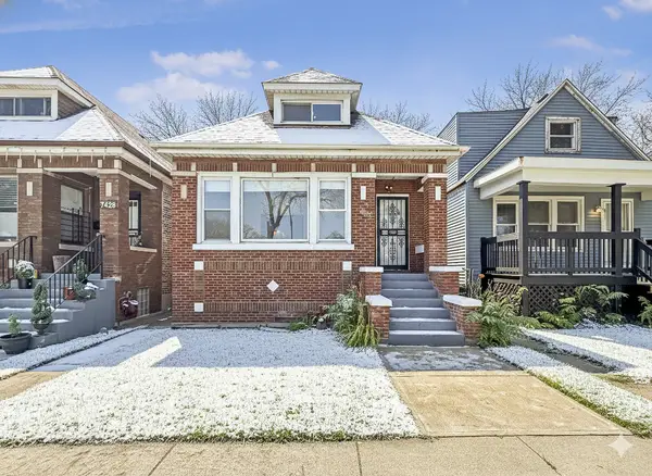 7426 S Oakley Avenue, Chicago, IL 60636