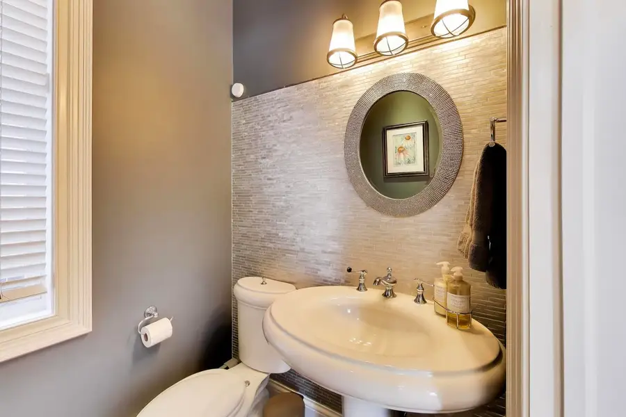 2030 N Hoyne Avenue, Chicago, IL 60647 - Image #2