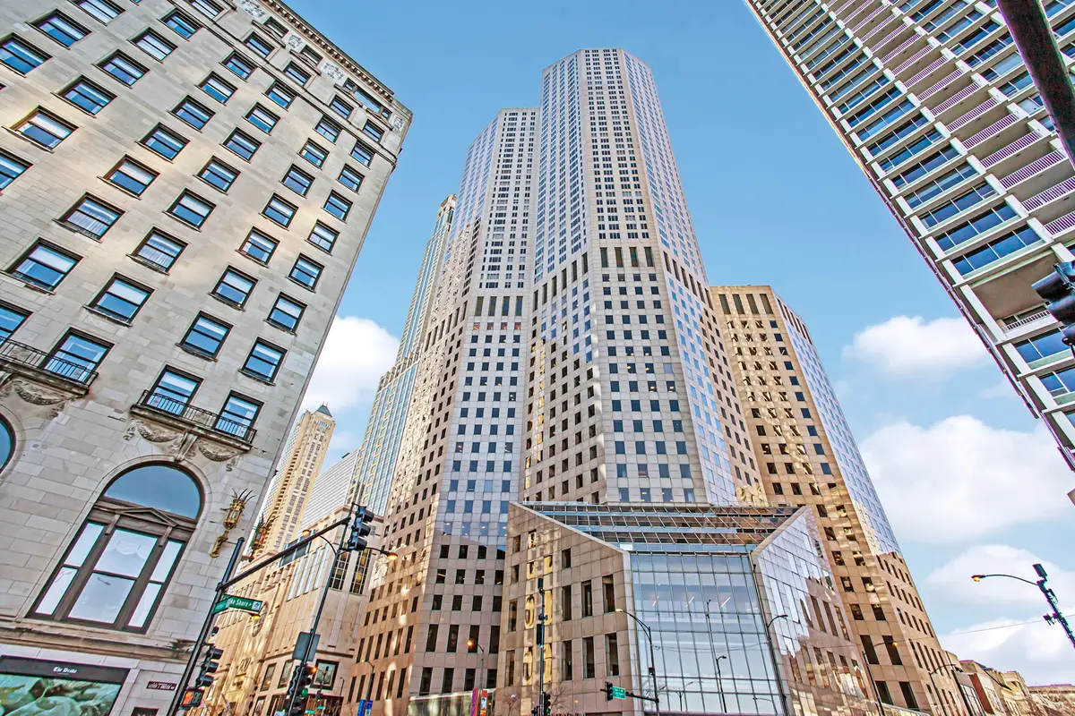 950 N Michigan Avenue #4605, Chicago, IL 60611 - Image #1