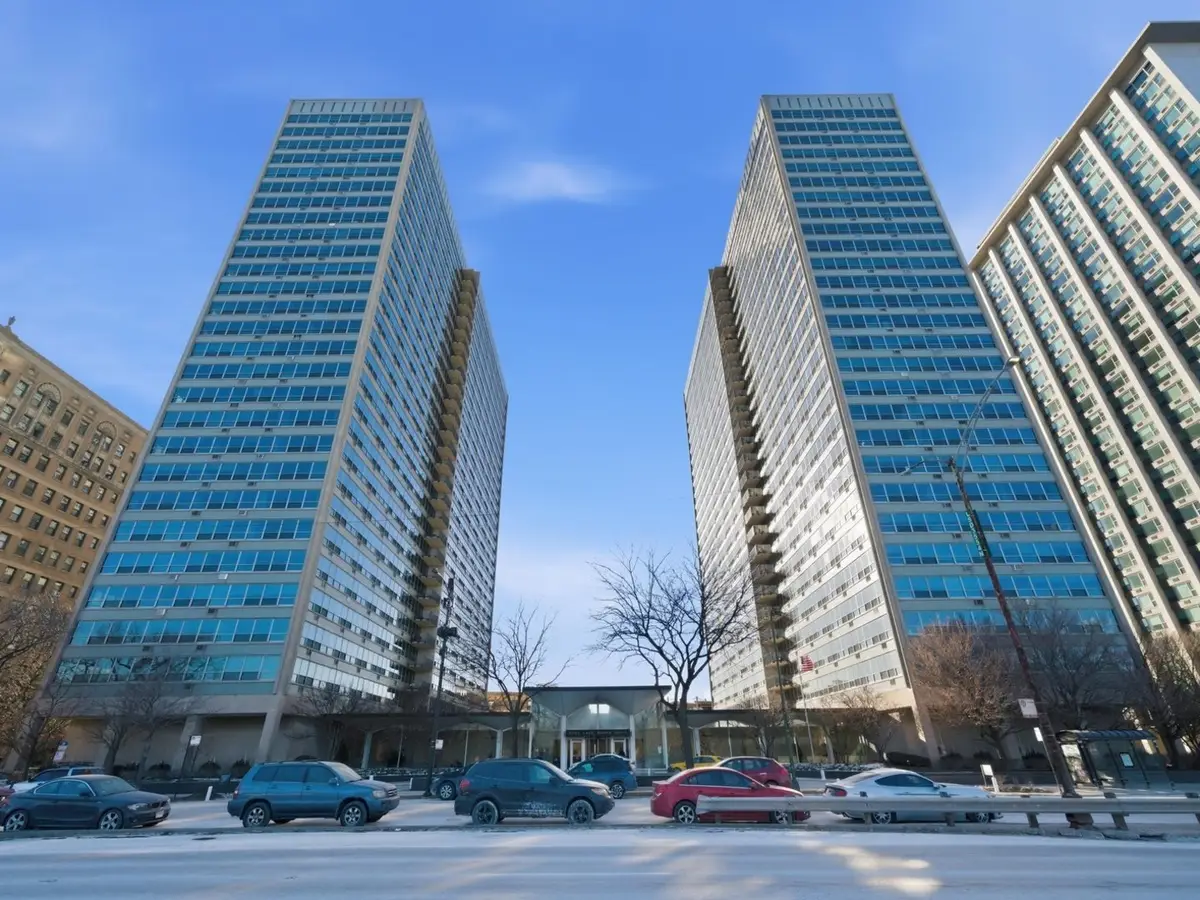 3550 N Lake Shore Drive #908, Chicago, IL 60657 - Image #1