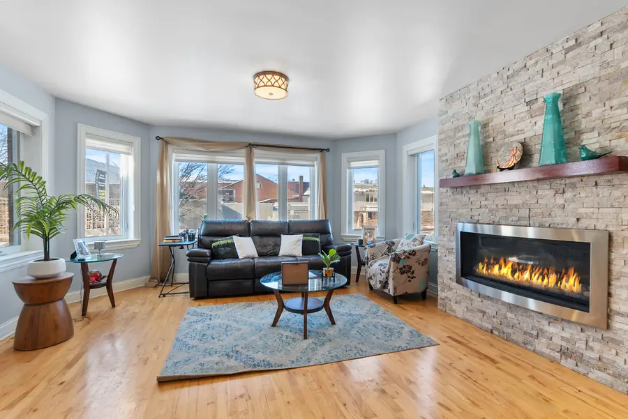 3015 N 76th Court, Elmwood Park, IL 60707 - Image #2