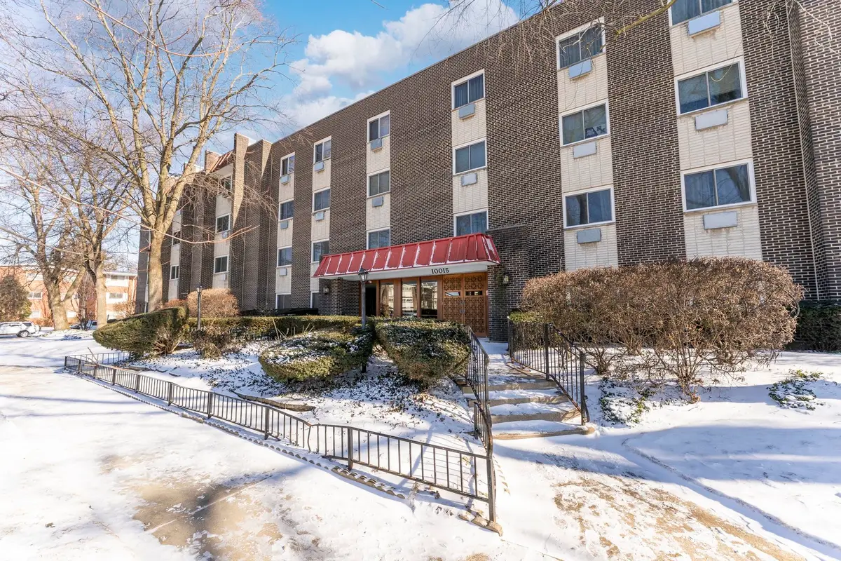 10015 Beverly Drive #404, Skokie, IL 60076 - Image #1