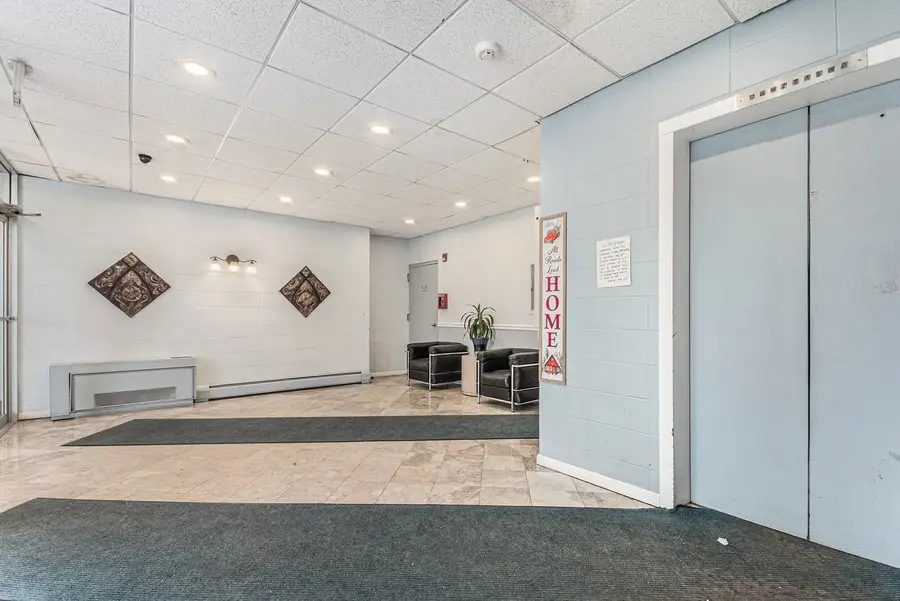 1043 S York Road #202, Bensenville, IL 60106 - #3