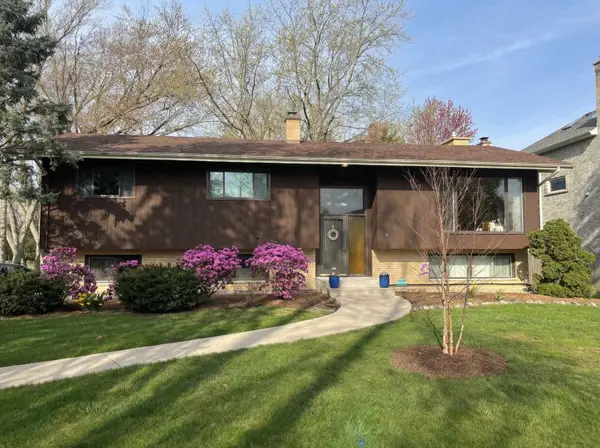 611 Clover Court, Naperville, IL 60540