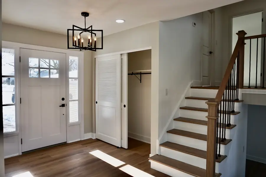 2018 E Ivy Lane, Mount Prospect, IL 60056 - Image #2