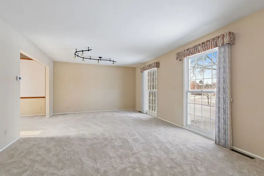 1021 Abbey Drive, Crystal Lake, IL 60014 - Image #2