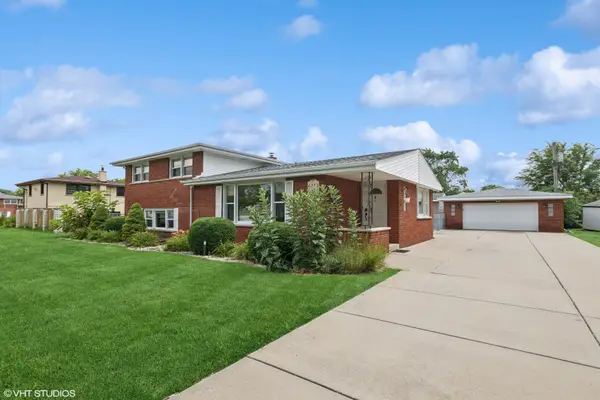 6313 W 89th Place, Oak Lawn, IL 60453
