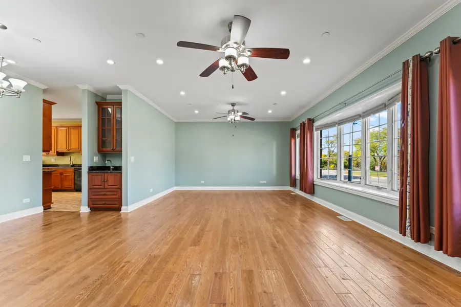 5533 Lincoln Avenue, Morton Grove, IL 60053 - #2