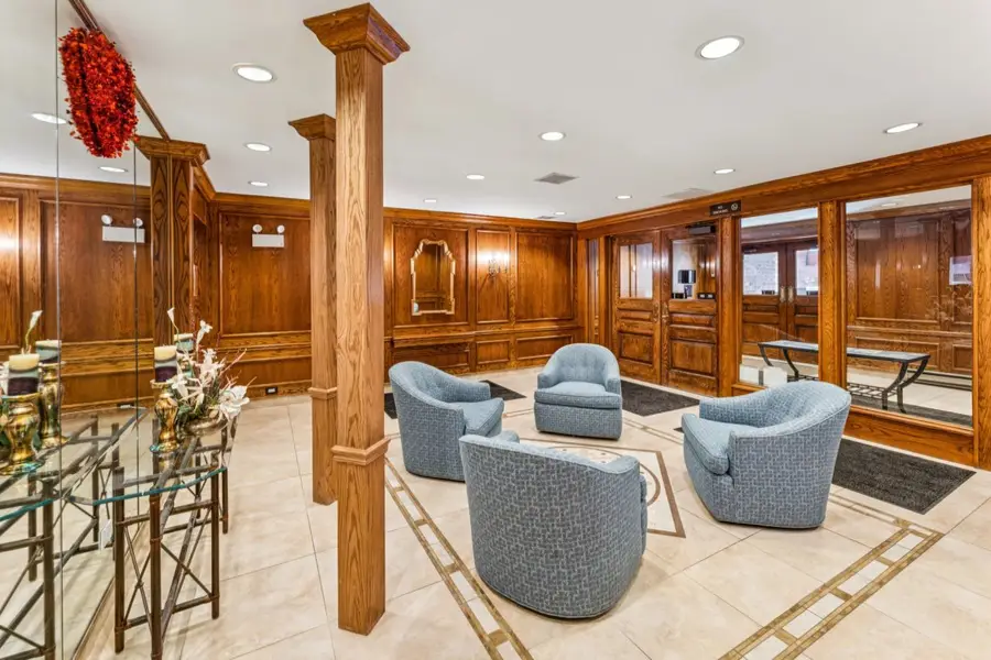 101 Old Oak Drive #216, Buffalo Grove, IL 60089 - #2