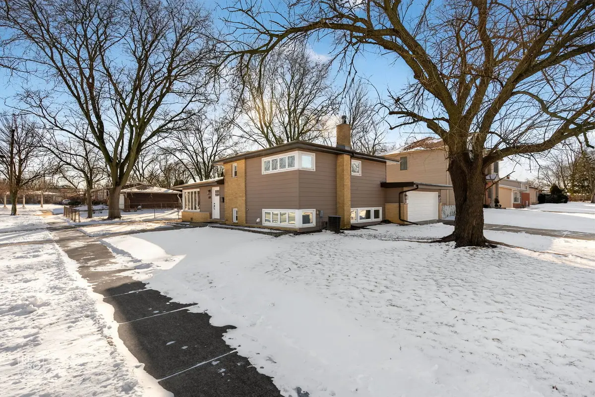 608 N Eastman Drive, Mount Prospect, IL 60056 - #1