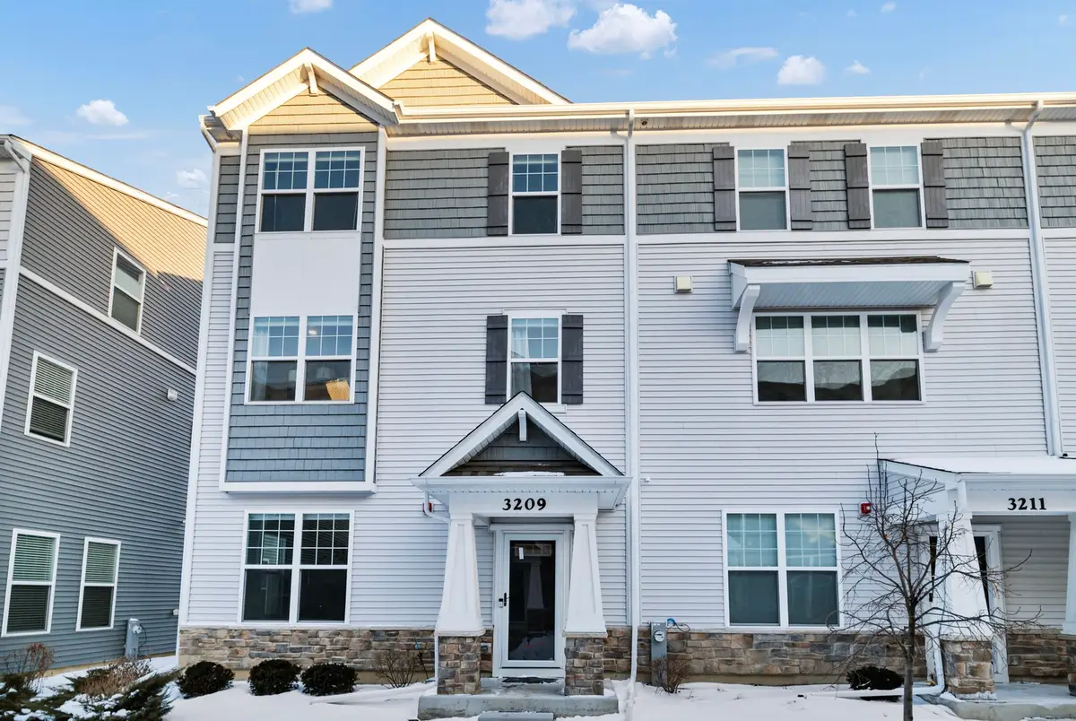 3209 Trillium Circle, Rolling Meadows, IL 60008 - Image #1