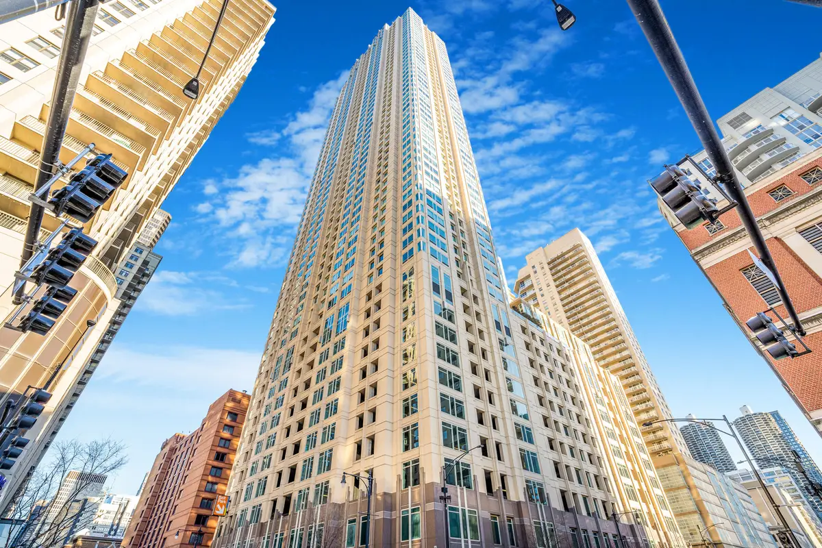 33 W Ontario Street #29C, Chicago, IL 60654 - Image #1