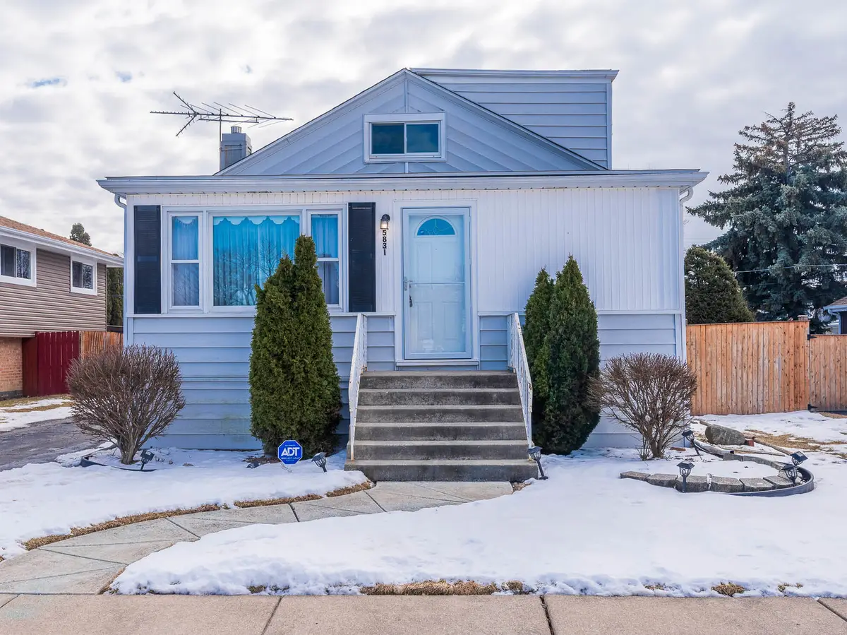 5831 W 89th Street, Oak Lawn, IL 60453 - #1