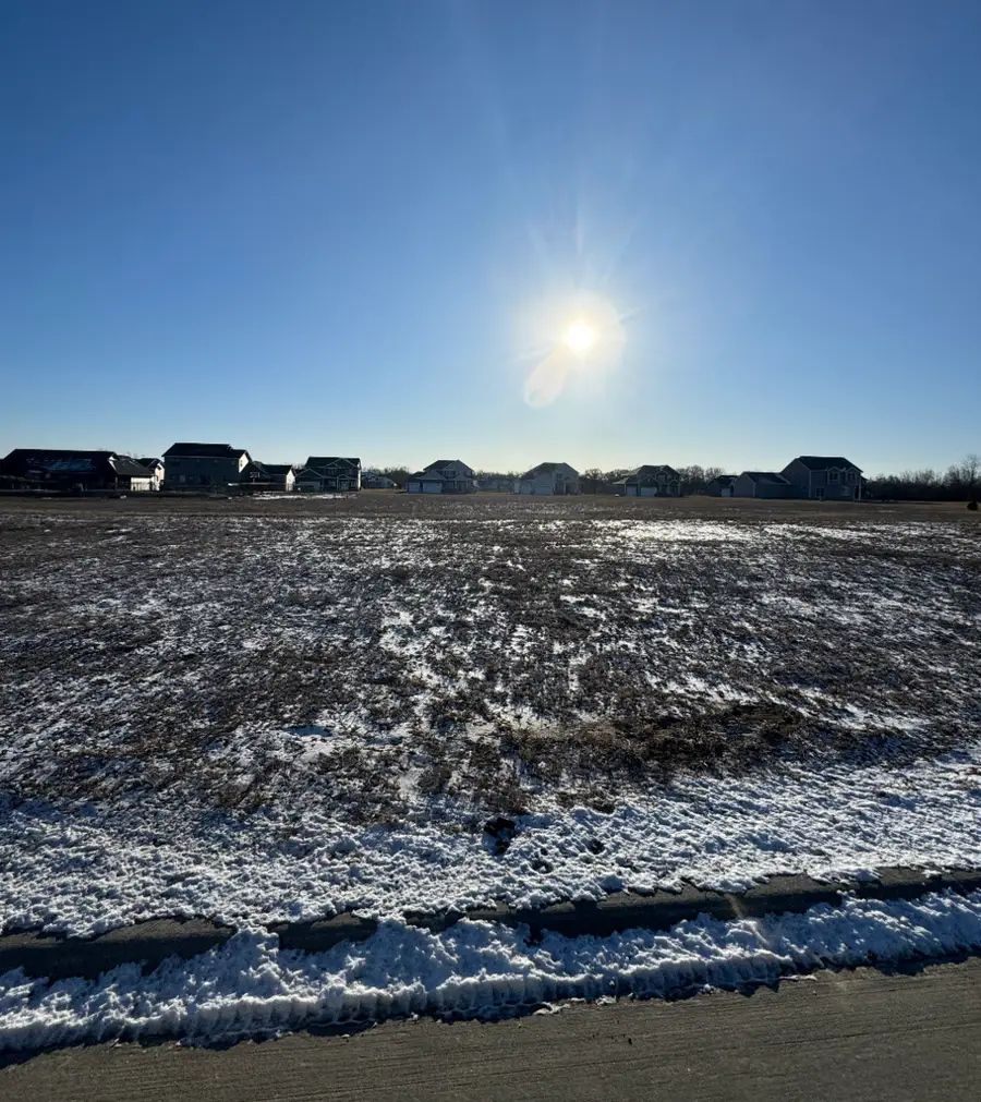 352 Linda Lane, Riverdale, IA 52722 - Image #2