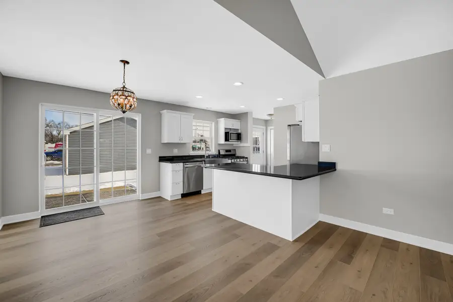 224 N La Salle Avenue, Bradley, IL 60915 - Image #3