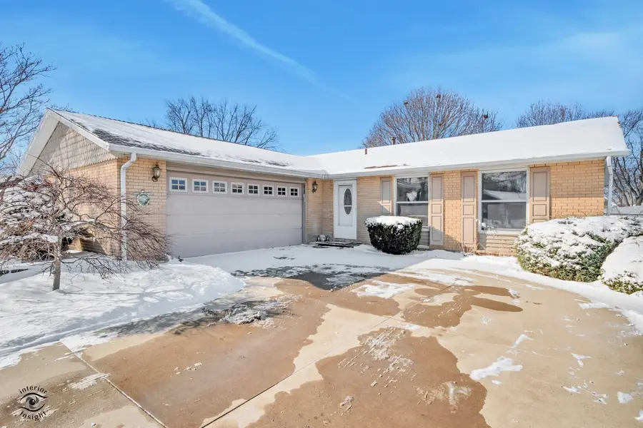 817 Stonewall Drive, Bourbonnais, IL 60914 - Image #2