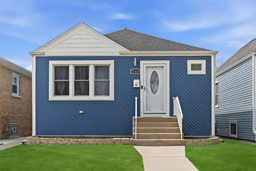 12418 S Aberdeen Street, Calumet Park, IL 60827 - #2