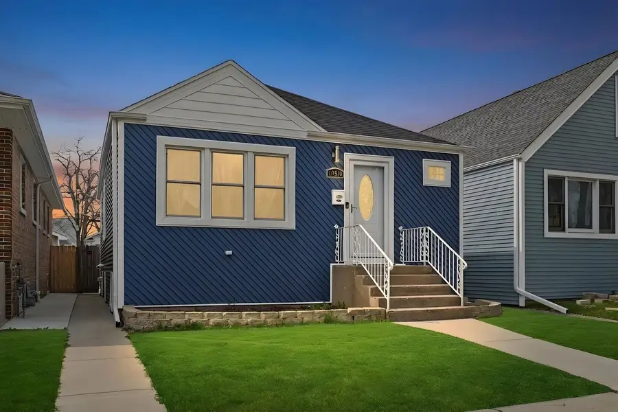 12418 S Aberdeen Street, Calumet Park, IL 60827 - #3