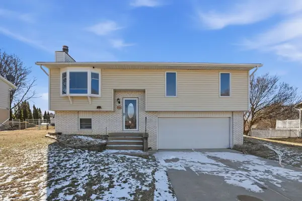 109 Blackhawk Drive, Park View, IA 52748