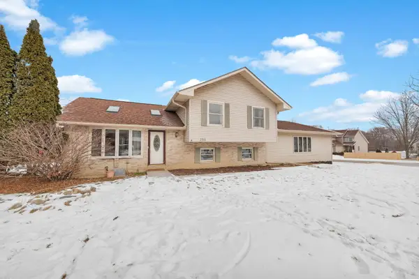 Address Withheld By Seller, West Chicago, IL 60185