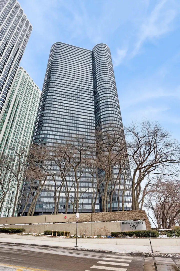 155 N Harbor Drive #2605, Chicago, IL 60601 - Image #1