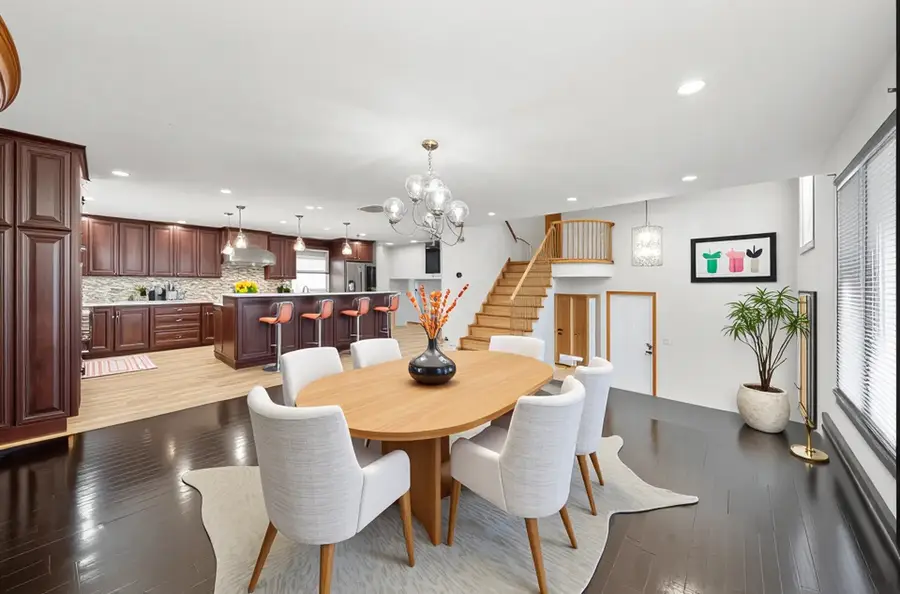 912 N Sumac Lane, Mount Prospect, IL 60056 - #2