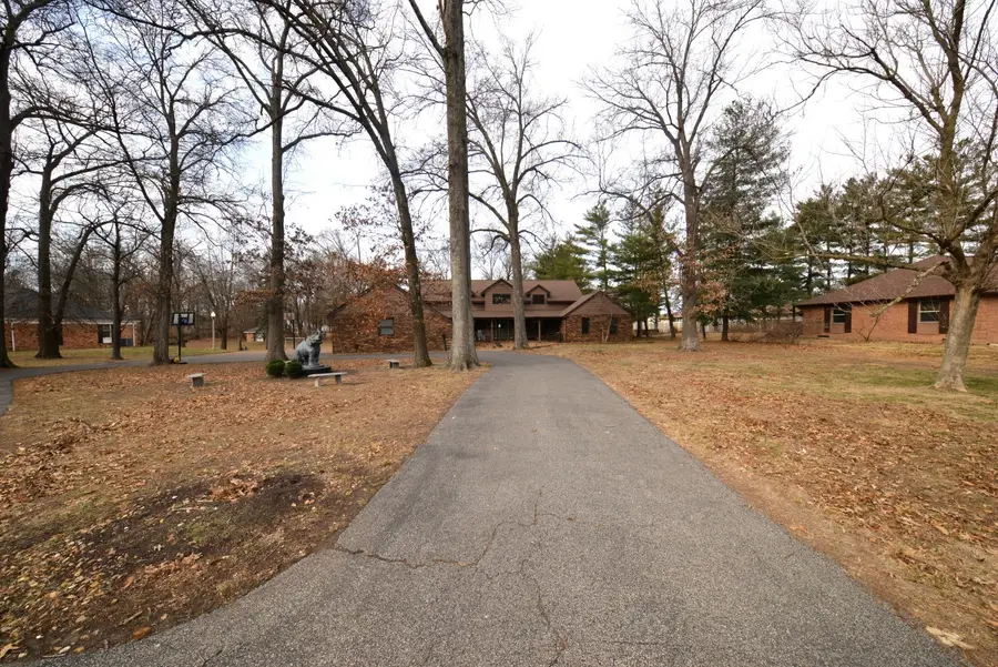 833 N 27th Street, Mount Vernon, IL 62864 - Image #2