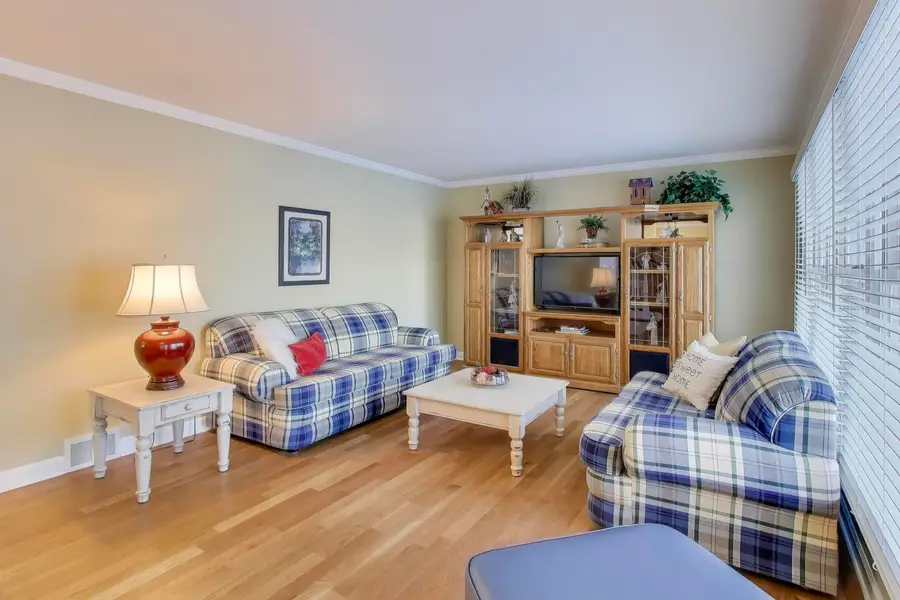 436 N Stark Drive, Palatine, IL 60074 - Image #3