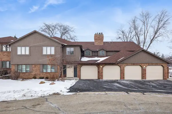 7930 W Lakeview Court #1B, Palos Heights, IL 60463