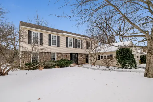 41 Canterbury Road, Lincolnshire, IL 60069