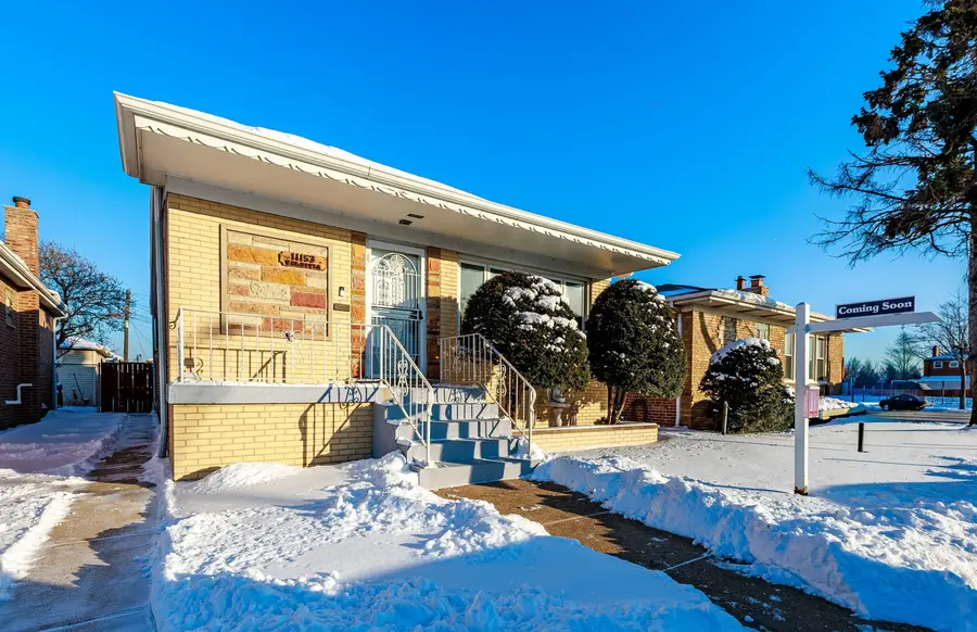 11153 S Avenue L Avenue, Chicago, IL 60617 - Image #2
